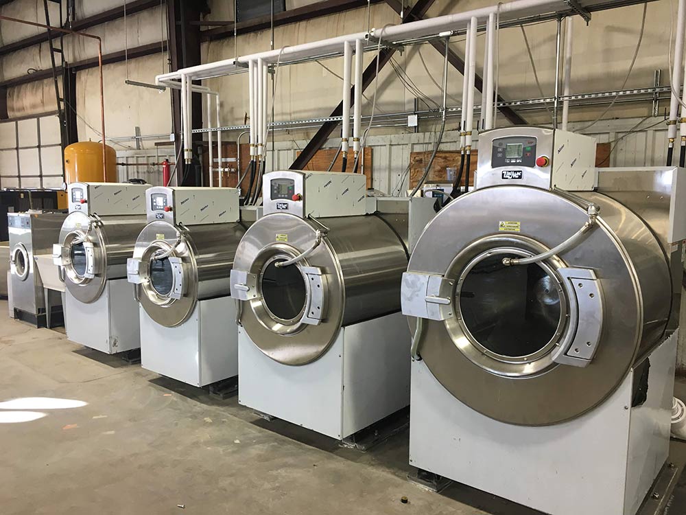 https://whiteglovelaundry.com/wp-content/uploads/2022/02/commercial-laundry-service.jpg